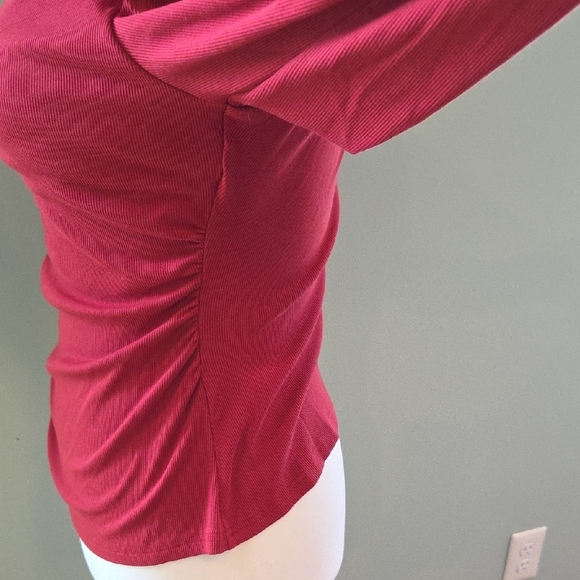 ChicMe Red Ribbed Fitted Top with Long Sleeves Built-bra Women's XL - Picture 7 of 16